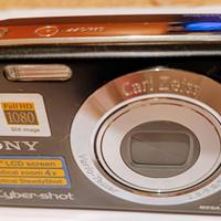 Macchina fotografica digitale (da testare)