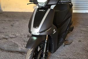 UM WINWOOD 125 SCOOTER NERO