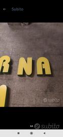 lettere insegna 