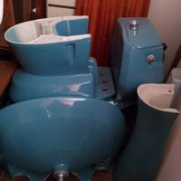 Sanitari blu