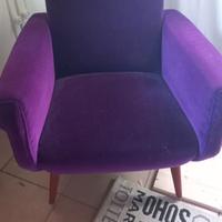 Poltrona vintage viola in velluto