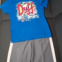 completo pantaloni Decathlon  e T-shirt Duff 14 an