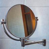 Specchio per trucco e ingranditore
