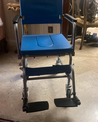 sedia a rotelle per anziani