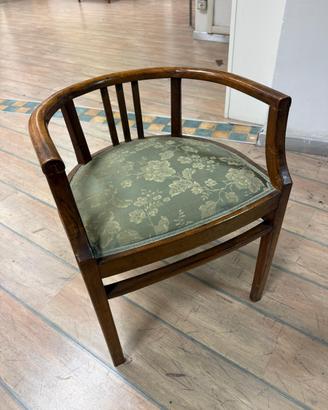 Sedia antica in Legno con decorazioni