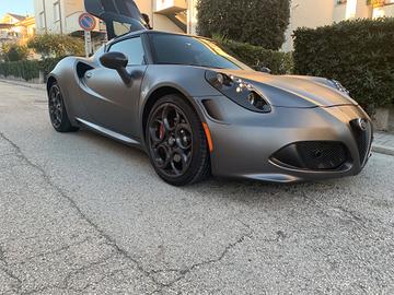 Alfa Romeo 4C Competizione 