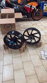 Cerchi forgiati neri PVM Yamaha R1 dal 2015
