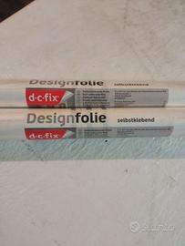 Plastica autoadesiva