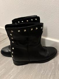 Stivaletti con zeppa interna