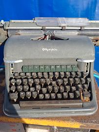 macchina da scrivere  d epoca