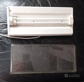 Lampada di emergenza OVA IP 40