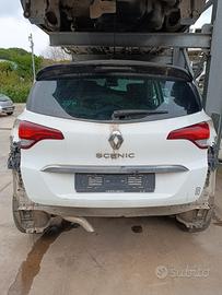 Vendiamo ricambi Renault Scenic 2020