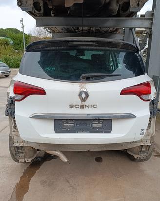 Vendiamo ricambi Renault Scenic 2020