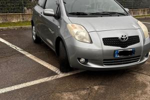 Toyota Yaris 1.0 3 porte Sol
