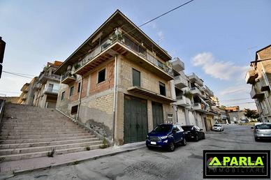 Appartamento di 170 m² con 5 locali e box auto dop