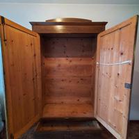 Armadio in arte povera degli anni '20