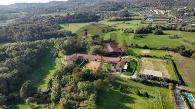 Terreno di 70000 m² a Soiano del Lago