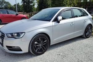 AUDI A3 SPB 1.6 Tdi 105 CV Ambition