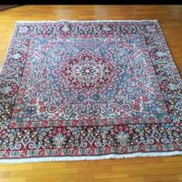 Tappeto persiano quadrato