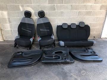 Sedili interni Fiat Panda hybrid anno 2022