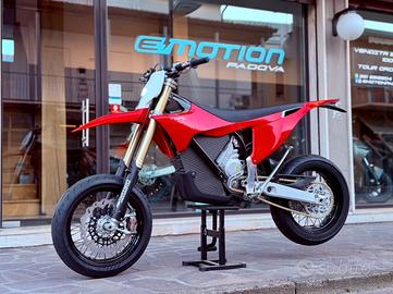 NEW Stark Varg SM Motard 100% Elettrica