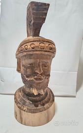 Testa di Paladino, scultura tridimensionale realiz