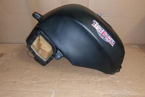 Serbatoio benzina triumph speed triple 955 955i