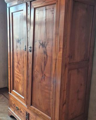 Armadio in legno massello stile classico + comodin