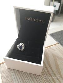 Pandora Charm 797608CZ Amore luminoso