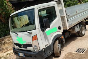 Nissan Cabstar Cassonato Trivalente