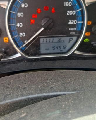 TOYOTA YARIS  HIBRYD