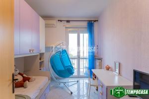 QUADRILOCALE IN ZONA SEMICENTRO