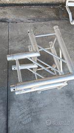 traliccio 29x29 angolare 3 vie