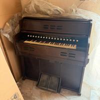 organo armonium a pedali 