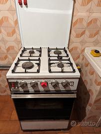 Cucina a gas metano 4 fuochi