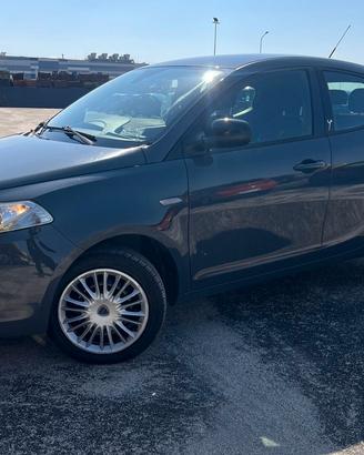 Lancia Ypsilon 1.2 69 CV 5 porte GPL Ecochic Silve