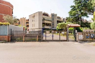 Box / Garage di 23 m² a Roma