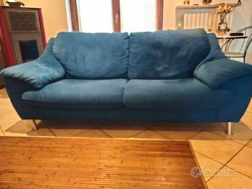 divano in Alcantara blu elettrico 