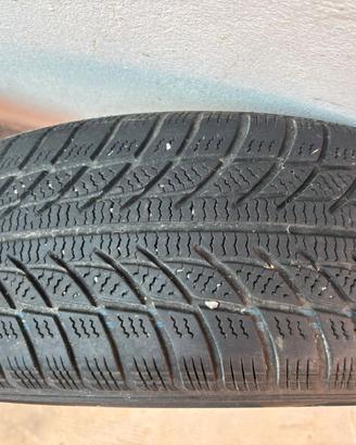 4 pneumatici invernali 175/65 R14 M+S e omaggio