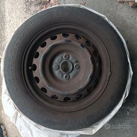 Cerchi in ferro per Toyota yaris