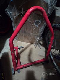 Cavalletto moto posteriore monobraccio