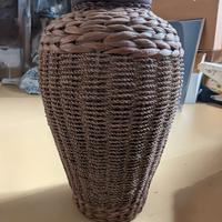Vaso in terracotta intrecciato