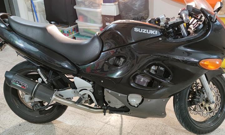 Suzuki GSX 750 F - 2000