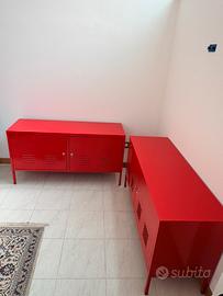 Mobili Ikea rossi