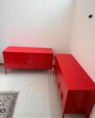 Mobili Ikea rossi