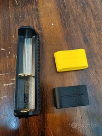 caricabatterie nitecore F1