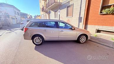 opel astra 1.6 twinport station