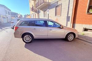 opel astra 1.6 twinport station
