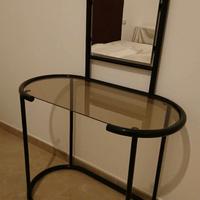 Toletta in metallo nero lucido con specchio