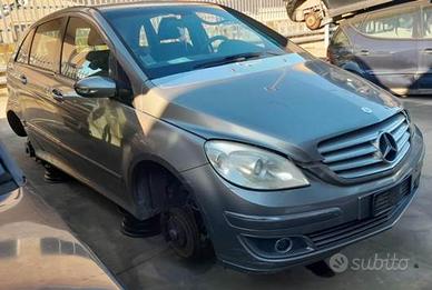 RICAMBI Merc Classe B180  2.0D anno 2005 - CW862XW